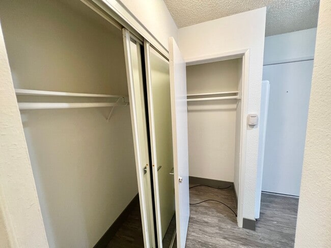 3730 S Sepulveda Blvd, Unit 103 in Los Angeles, CA - Building Photo - Building Photo