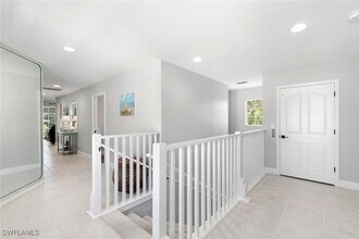 8320 Mystic Greens Way in Naples, FL - Foto de edificio - Building Photo