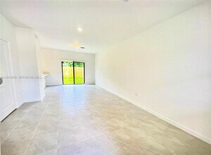 24576 SW 119th Pl in Princeton, FL - Building Photo - Building Photo