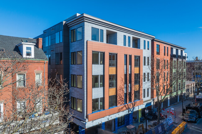 400 West Broadway in Boston, MA - Foto de edificio - Building Photo