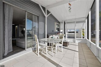 125 Kim Dr in Naples, FL - Building Photo - Building Photo