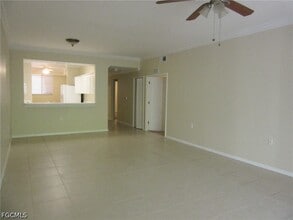 8331 Whiskey Preserve Cir in Ft. Myers, FL - Foto de edificio - Building Photo