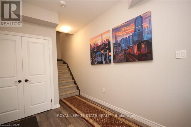 19 Pim Ln in Hamilton, ON - Building Photo - Building Photo