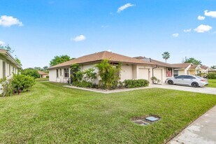 1620 Granfern Ave in West Palm Beach, FL - Building Photo