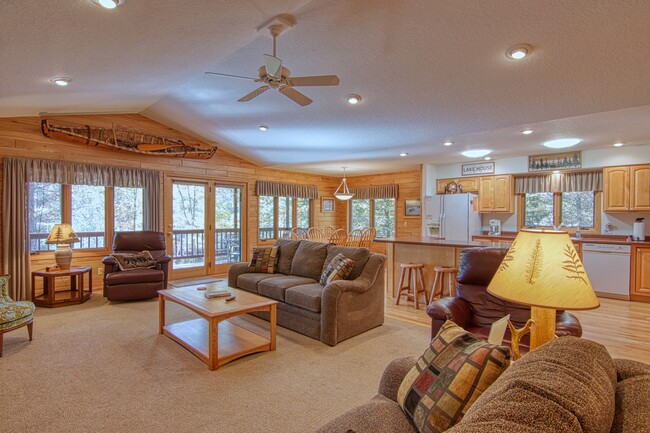 8614 W North Woods Trl in Hayward, WI - Building Photo - Interior Photo