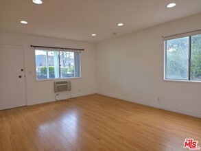 2337 W Gramercy Ave in Anaheim, CA - Building Photo - Building Photo