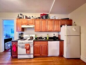 148 Strathmore Rd, Unit 2 in Boston, MA - Building Photo - Building Photo