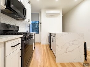 298 Nassau Ave in Brooklyn, NY - Building Photo - Building Photo