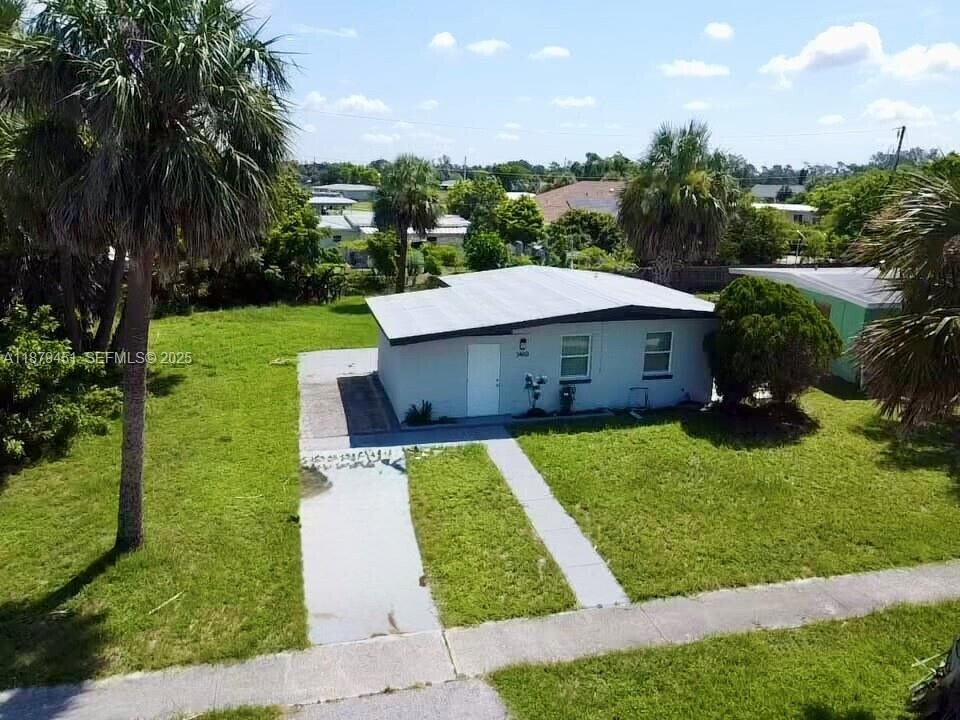 3460 Normandy Dr in Port Charlotte, FL - Building Photo