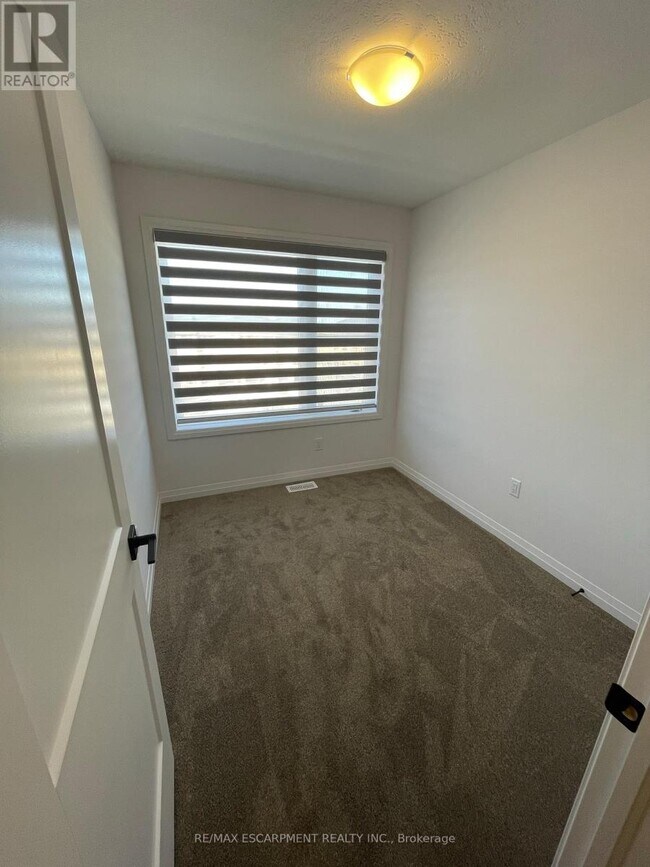 61 Soho St in Hamilton, ON - Building Photo - Building Photo