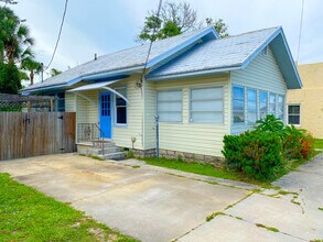 1802 Tangerine St in Melbourne, FL - Foto de edificio - Building Photo