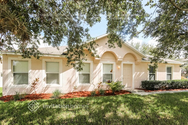 property at 2304 Kingscrest Cir