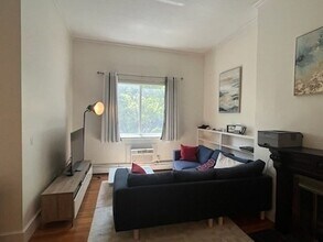 186 Beacon St, Unit 2A in Boston, MA - Building Photo - Building Photo