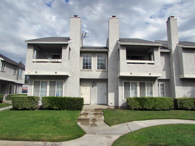property at 180 W Walnut Ave