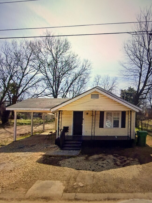 1210 11th Ave S in Columbus, MS - Building Photo - Building Photo