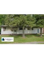 5487 Clubok Dr in Flint, MI - Building Photo