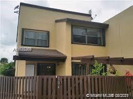 9980 NW 9th St Cir-Unit -101 in Miami, FL - Building Photo - Building Photo