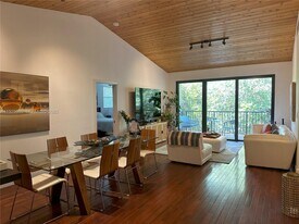 55 Ocean Ln Dr in Key Biscayne, FL - Building Photo