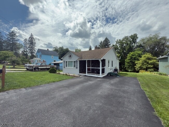 43 Sterling St in Franklin, NJ - Building Photo - Building Photo