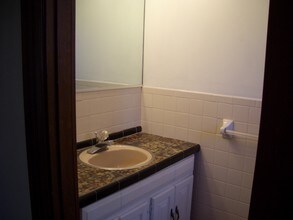 Woodford at Roebling Point in Covington, KY - Foto de edificio - Interior Photo