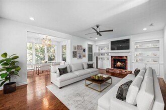 4228 Laurel Creek Ct SE in Smyrna, GA - Foto de edificio - Building Photo