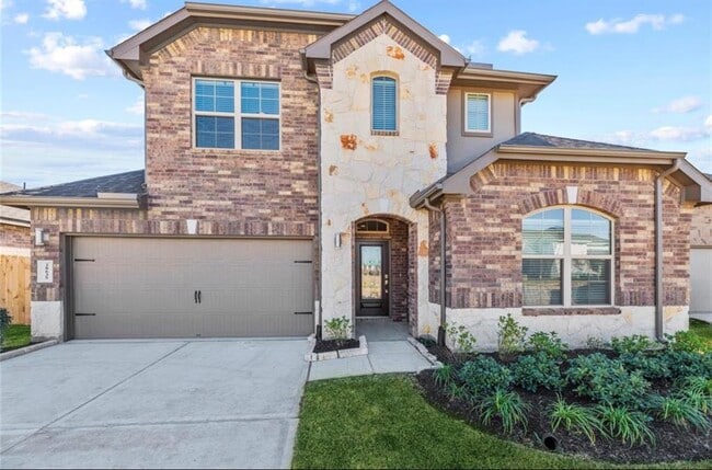 28526 Hannahs Harbor Ln