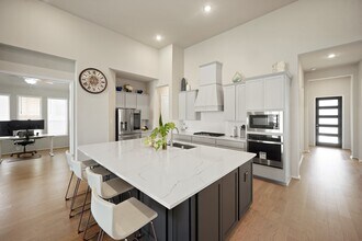 5026 Pomegranate Path in Manvel, TX - Building Photo - Building Photo