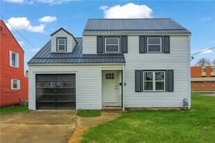 740 Pershing St in Ellwood City, PA - Building Photo