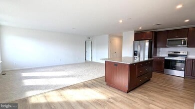 11 Edinburgh Ct in Charles Town, WV - Building Photo - Building Photo