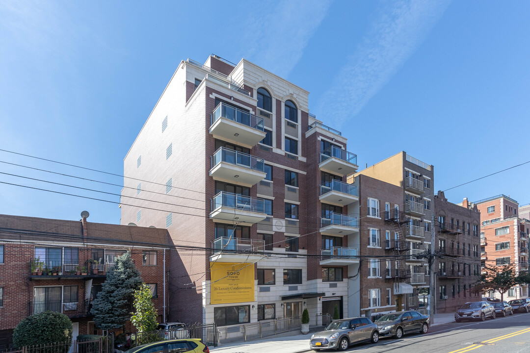 SoFo Tower in Astoria, NY - Building Photo