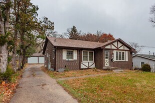 217 Loomis Ave in Des Moines, IA - Building Photo