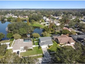 1326 Corner Oaks Dr in Brandon, FL - Building Photo - Building Photo