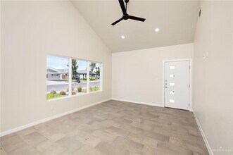 1420 E Iris Ave in McAllen, TX - Building Photo - Building Photo