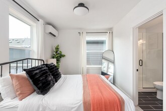 1605 NE Liberty St in Portland, OR - Building Photo - Building Photo