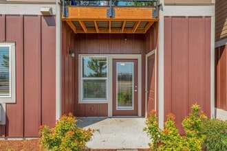 Cascade Ridge in Lebanon, OR - Building Photo - Building Photo