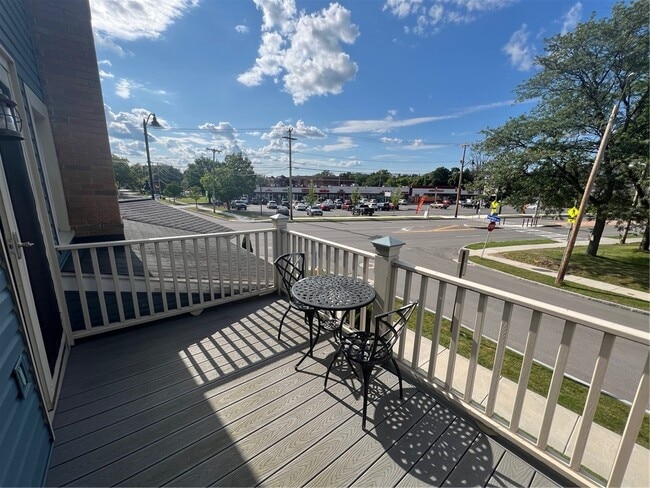 1698 Mt Hope Ave in Rochester, NY - Building Photo - Building Photo