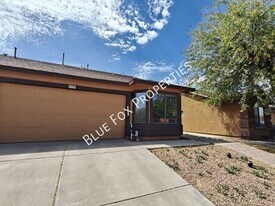 2122 E Calle Arroyo Lindo in Tucson, AZ - Building Photo