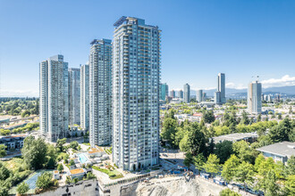 Park Avenue East in Surrey, BC - Building Photo - Building Photo