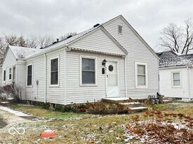 4021 Clarendon Rd in Indianapolis, IN - Building Photo