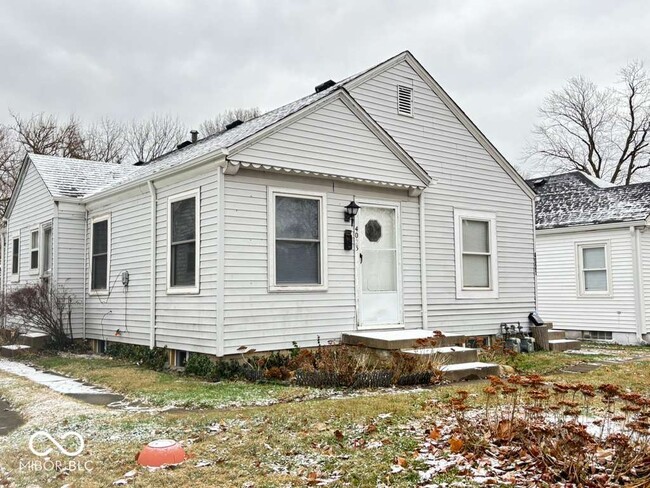 property at 4021 Clarendon Rd