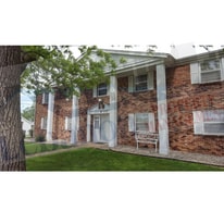 445 N Madison Ave in Lebanon, MO - Building Photo