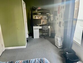 24 Lawn St in Boston, MA - Foto de edificio - Building Photo