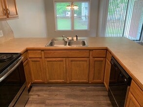 108 W Victoria Ct in Greenville, NC - Building Photo - Building Photo