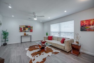 1809 Bennett in Dallas, TX - Foto de edificio - Building Photo
