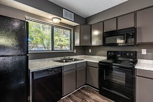 The Villas of Pine Valley in Elizabethtown, KY - Building Photo