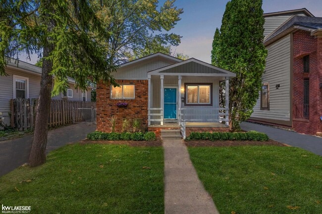 property at 1483 Bennaville Ave