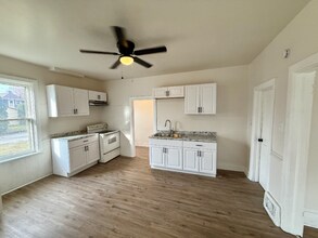 1614 N 12th St in Sheboygan, WI - Building Photo - Building Photo