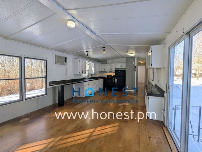 property at 9 Lexi Ln