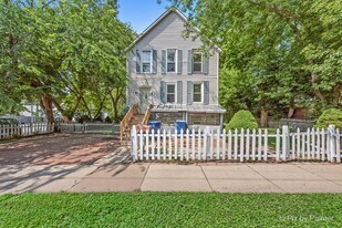 314 Liberty St in Waukegan, IL - Building Photo