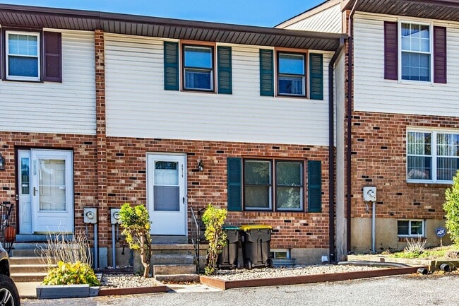 4918 Hogan Dr